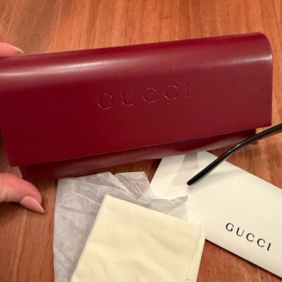 Gucci Black and Gold cat eye Sunglasses - Picture 11 of 12